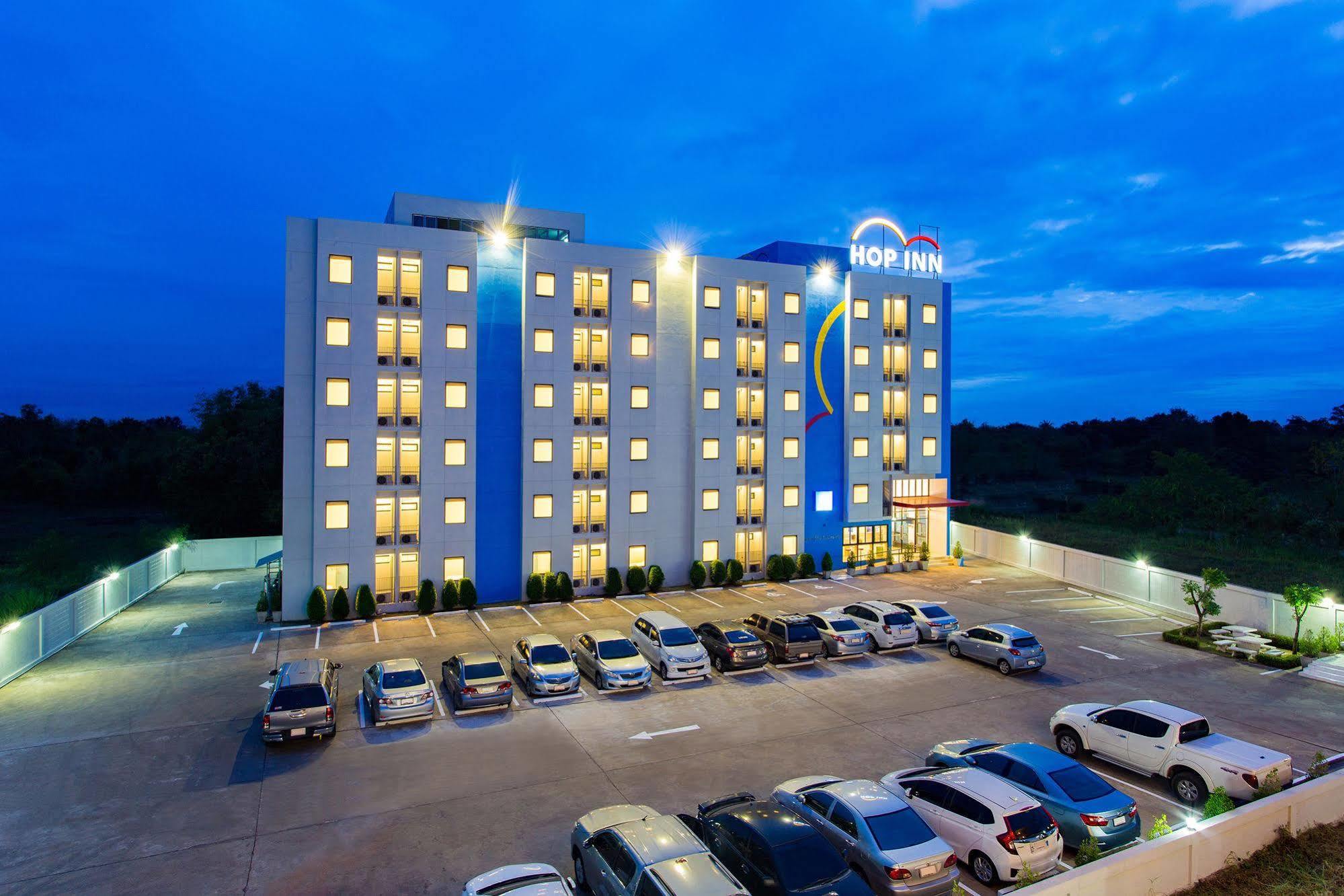 Hop Inn Lampang Exterior foto