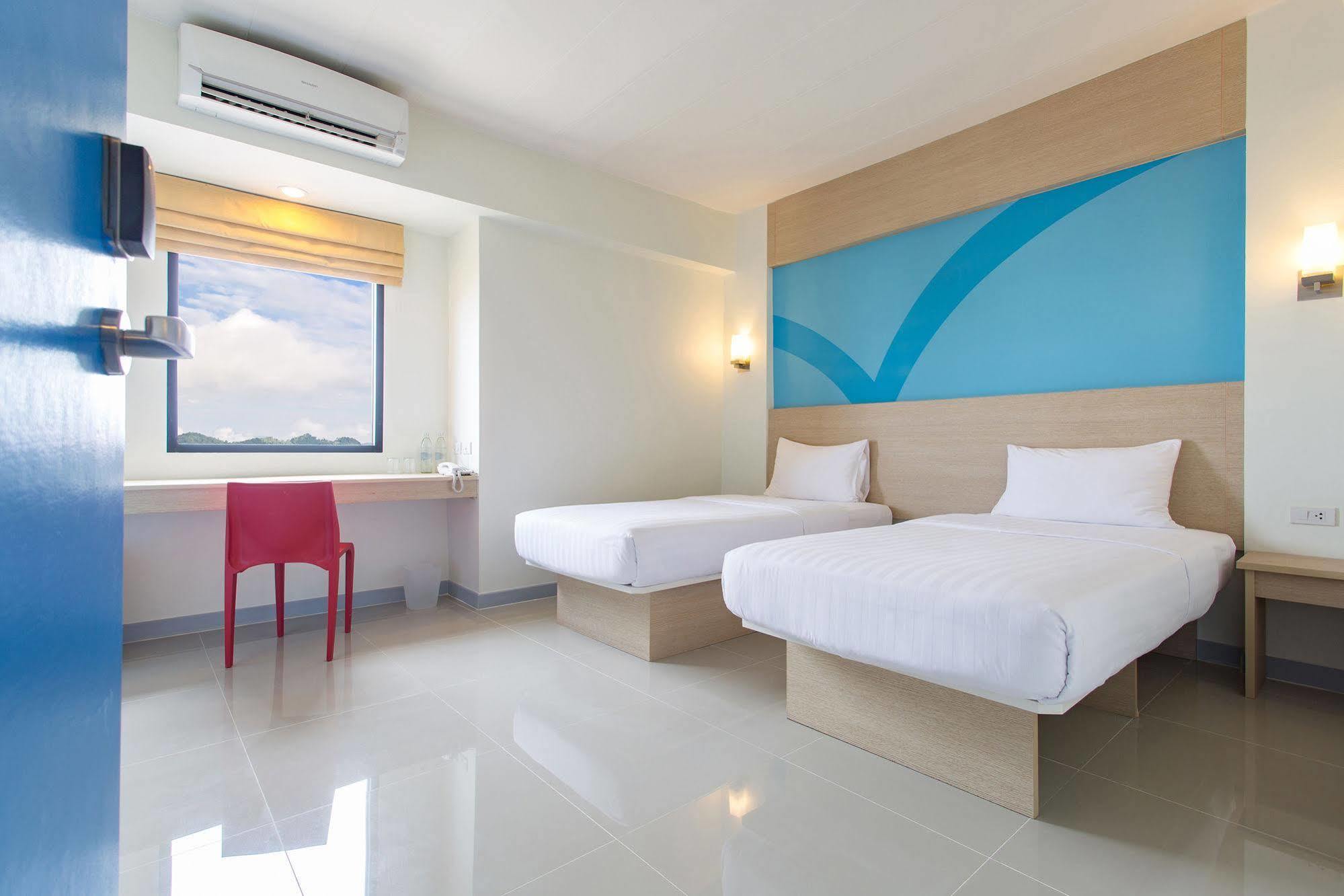 Hop Inn Lampang Exterior foto